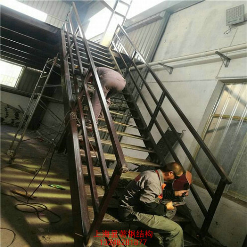 鋼結(jié)構(gòu)樓梯