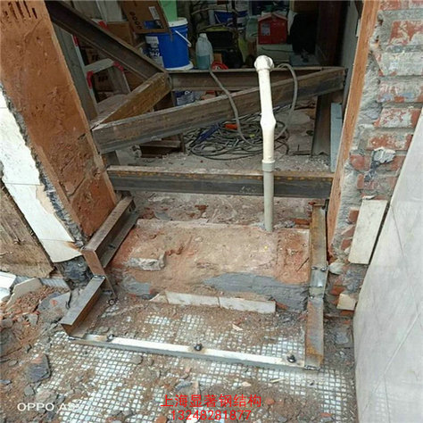 鋼結(jié)構(gòu)樓梯